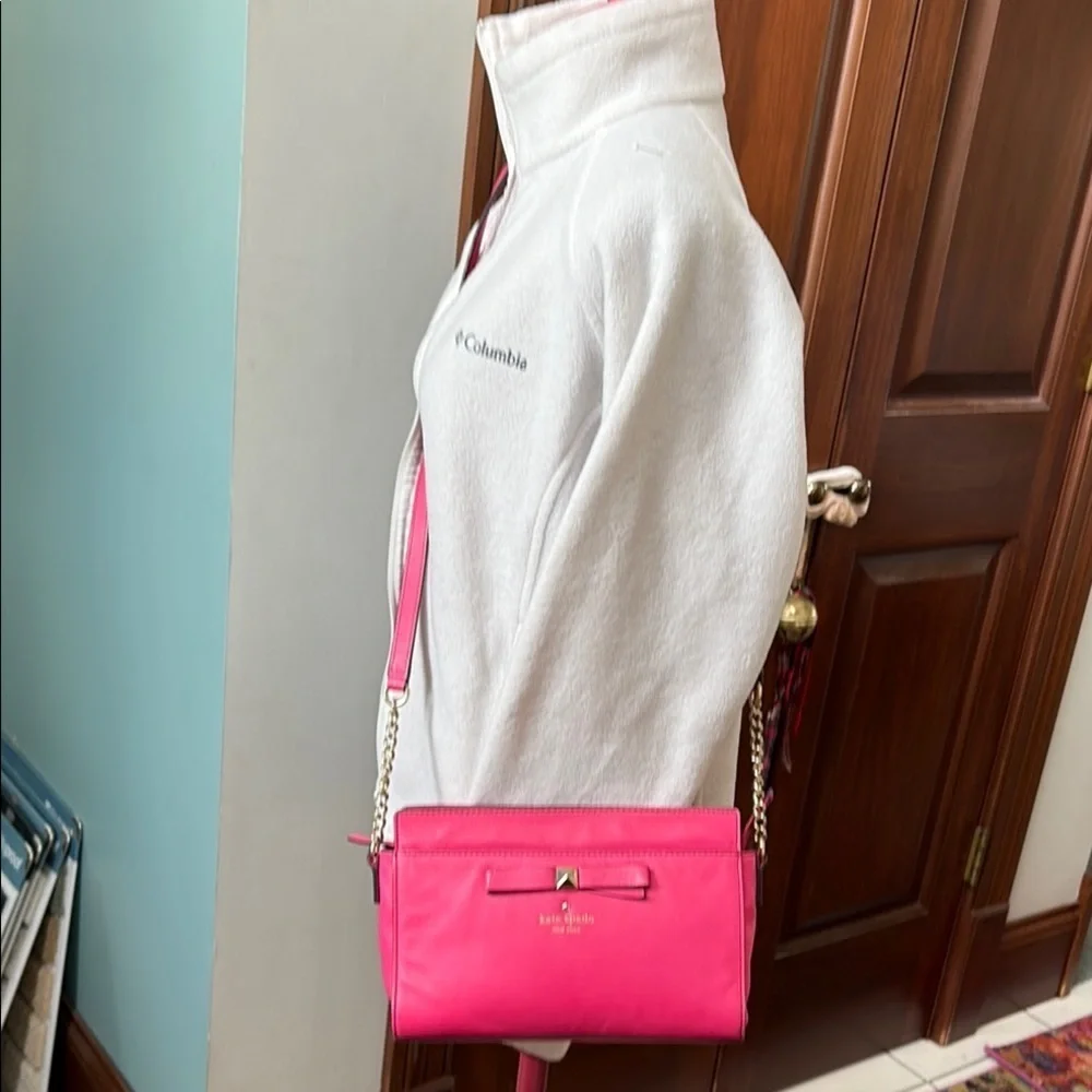 Kate Spade  bowfront Crossbody bag leather  bright pink  strap/Chain detail Exe